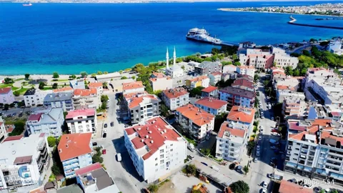 LAPSEKİ SAHİLE YAKIN 2+1 SATILIK DAİRE