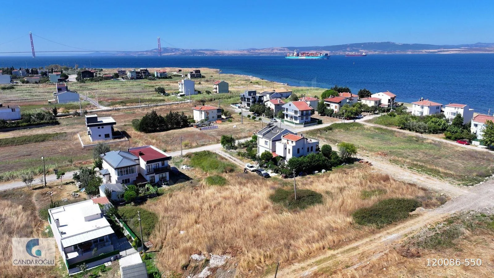 ÇANAKKALE LAPSEKİ ÇARDAK SAHİLDE SATILIK VİLLA ARSASI