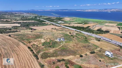 ÇANAKKALE LAPSEKİ ÇARDAK BOĞAZ VE KÖPRÜ MANZARALI SATILIK ARSA