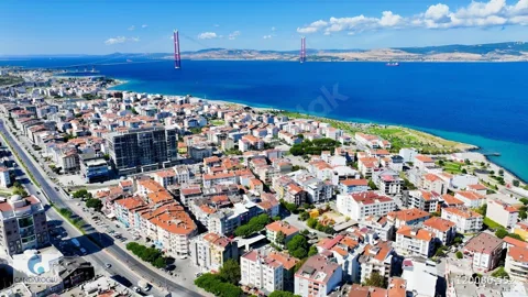 LAPSEKİ SAHİLDE SATILIK EBEVEYN BANYOLU SIFIR 3+1 DAİRE
