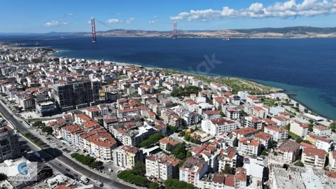 LAPSEKİ SAHİLDE SATILIK EBEVEYN BANYOLU SIFIR 3+1 DAİRE