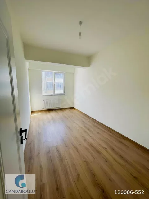 LAPSEKİ SAHİLDE SATILIK EBEVEYN BANYOLU SIFIR 3+1 DAİRE